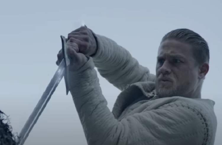 Aventura lançada em 2017, dirigida por Guy Ritchie e estrelada por Charlie Hunnam , Jude Law e Eric Bana. 