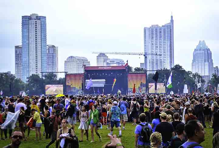 <p>O famoso festival Austin City Limits e diversos bares honky-tonk mantêm viva a tradição country na cidade. Esses bares em estilo rústico tocam música ao vivo, numa atmosfera descontraída e dançante.</p><?php if (strpos(site('ds_site_link'), '/apostas') === false): ?>
    </div>
    <div class=