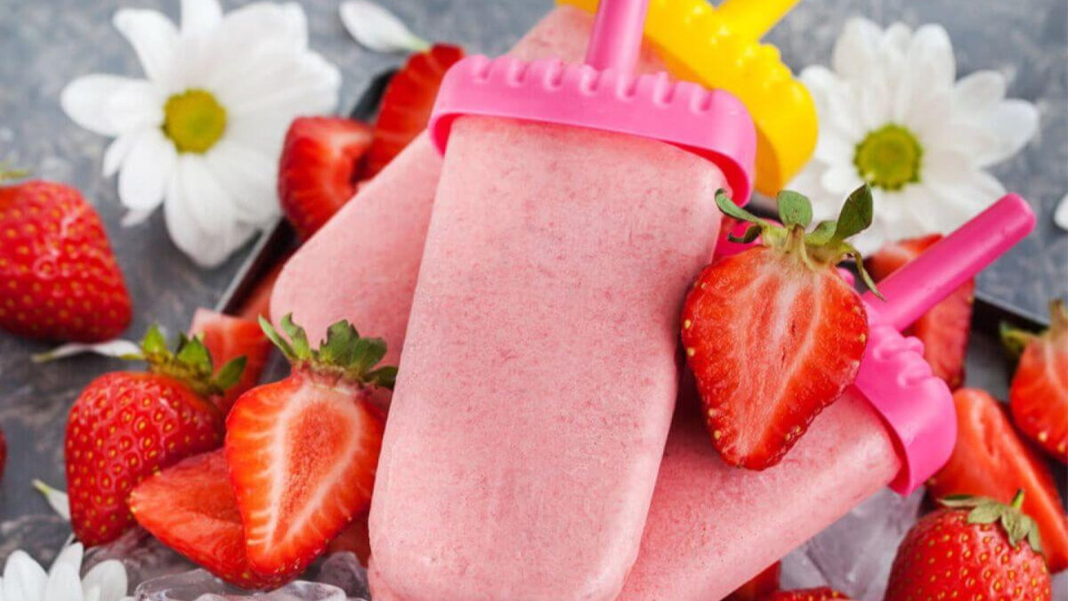 Picolés caseiros: 9 receitas com frutas para se refrescar no verão