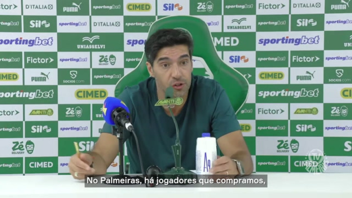 Abel Ferreira analisa planejamento e orçamento do Palmeiras