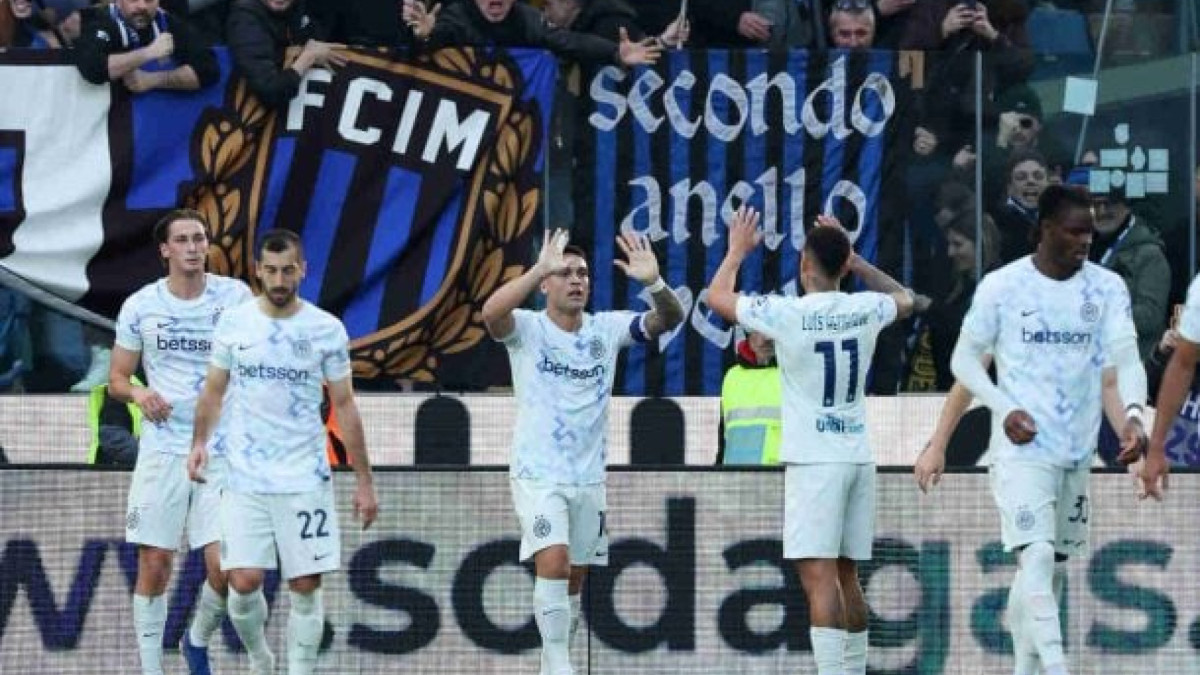 Internazionale faz 1 a 0 com gol do astro argentino e abre seis pontos de vantagem para o Milan, que ainda joga na rodada