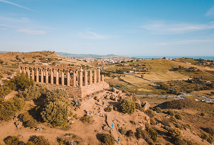 <p>Ele foi encontrado em um “lixão” romano, junto a cerâmicas, moedas e ossadas de outros animais.</p><?php if (strpos(site('ds_site_link'), '/apostas') === false): ?>

    </div>

    <div class=