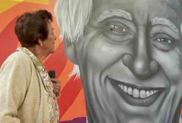 <p>O dramaturgo Zé Celso Martinez Corrêa, fundador do Teatro Oficina e que morreu em 2023, é um dos filhos ilustres de Araraquara retratados pelas mãos de Aracê. Seu rosto estampa um espaço na Avenida José Bonifácio.</p><?php if (strpos(site('ds_site_link'), '/apostas') === false): ?>

    </div>

    <div class=