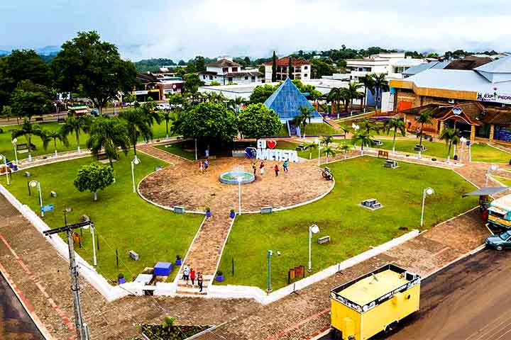 <p>Afinal, a região concentra uma das maiores reservas naturais da pedra no planeta, além de manter uma economia que gira em torno da mineração, da lapidação e do turismo relacionado à joia. Dessa forma, que tal conhecermos mais sobre esta curiosa cidade?</p><?php if (strpos(site('ds_site_link'), '/apostas') === false): ?>
    </div>
    <div class=