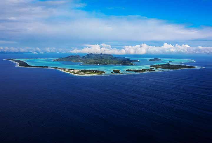 <p>O atol de Tupai, na Polinésia Francesa, é um santuário de beleza e tranquilidade. Além disso, tem águas cristalinas e praias de areia branca ideais para o ecoturismo consciente.</p>
