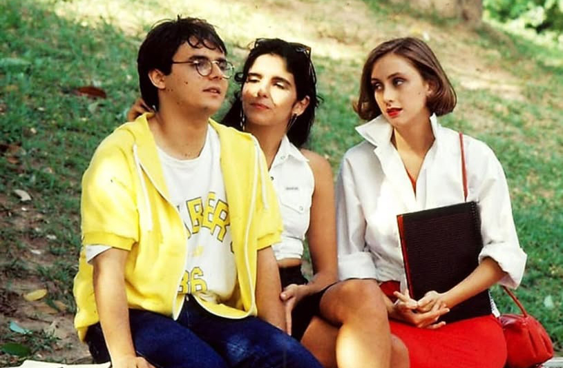 <p>Logo passou a receber novos convites, atuando em várias produções. Em 1985 ganhou destaque ao interpretar um papel marcante na novela “Ti Ti Ti”, que lhe rendeu sua primeira indicação ao Troféu Imprensa de Melhor Atriz.</p><?php if (strpos(site('ds_site_link'), '/apostas') === false): ?>

    </div>

    <div class=