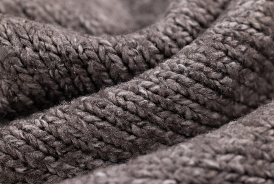 <p>Além de ser um hobby, o tricô também é uma forma de socialização, com grupos de tricô e projetos beneficentes que criam conexões e apoiam causas sociais.</p>
