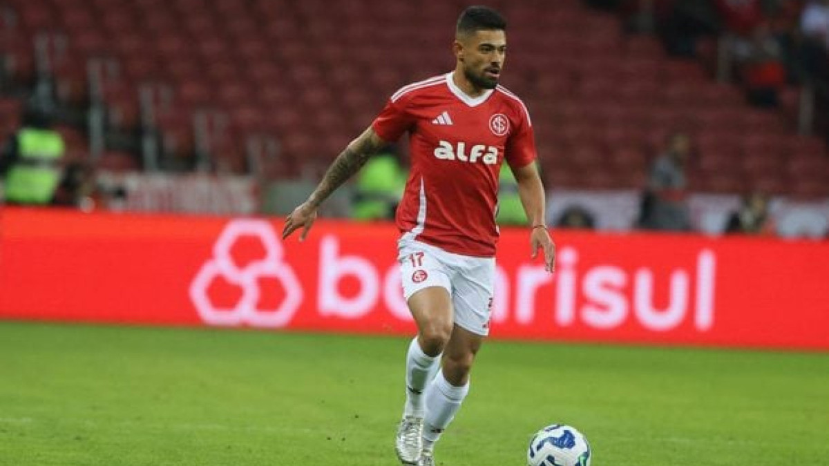 Meio-campista critica como time atuou durante o segundo tempo na derrota sofrida por 2 a 1 para o Ypiranga, pelo Gauchão