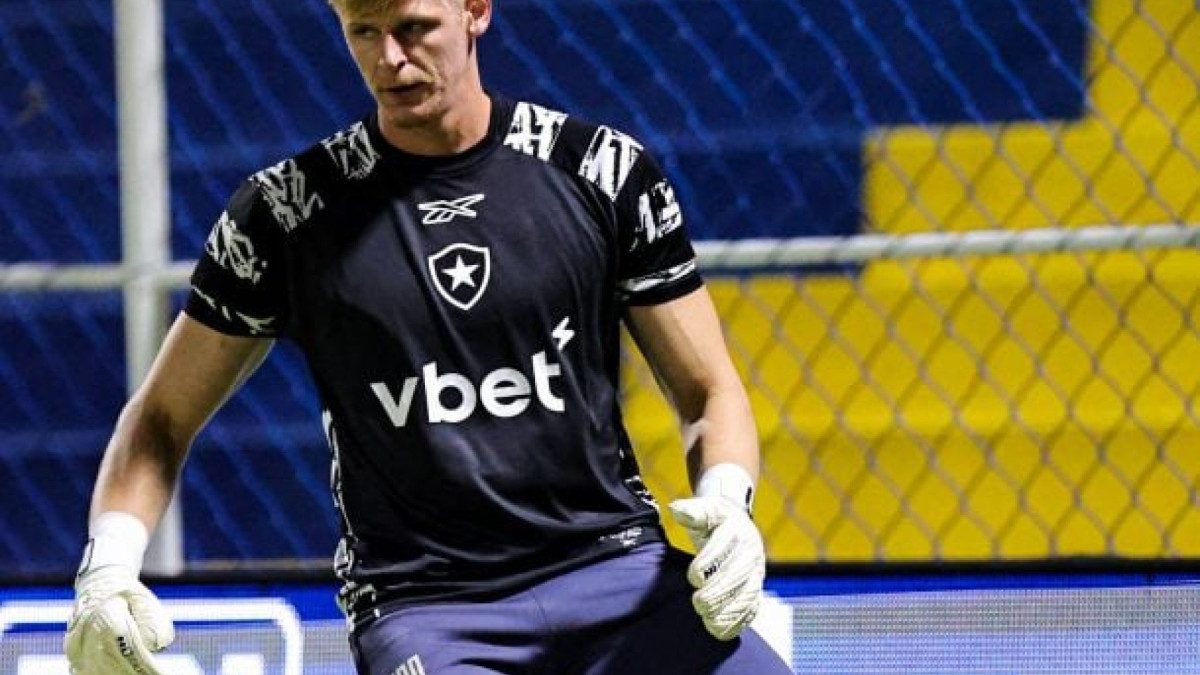 Goleiro foi o único jogador do elenco principal no encontro deste domingo, contra o Sampaio, em Saquarema 