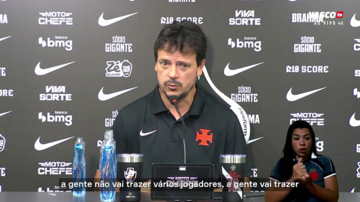 Diniz fala em necessidade de reforços para temporada