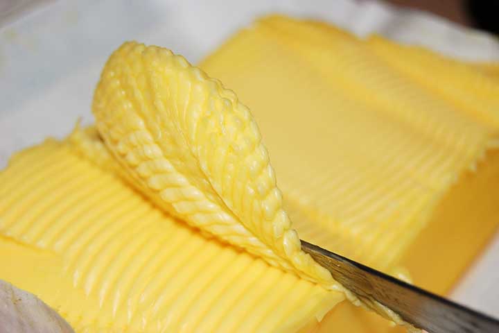 <p>Diante disso, a indústria alimentícia passou a produzir versões com baixo teor de gordura. Paralelamente, as orientações alimentares pediam que as pessoas reduzissem a ingestão de gordura saturada.</p>
