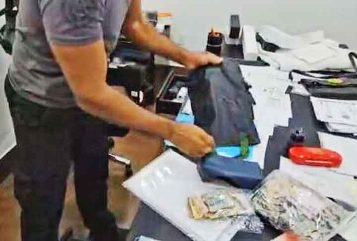 <p>No dia 28 de agosto de 2024, por exemplo, a Polícia Civil cumpriu mandados de busca e apreensão em locais ligados a empresas acusadas de prática criminosa contra o consumidor.</p></div>

<!-- INTERBANNER 5 [RETANGULO(BR)] - DESKTOP - [INTERNAS] -->
<div class=