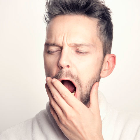 <p>Existem três formas principais de apneia do sono. A mais comum é a obstrutiva, causada pelo relaxamento dos músculos da garganta. A central envolve falhas no sinal do cérebro para respirar. Já a mista combina os dois mecanismos.</p><?php if (strpos(site('ds_site_link'), '/apostas') === false): ?>
    </div>

    <div class=