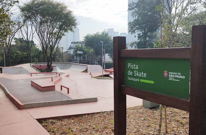 <p>Além da vasta história, o local oferece vasto espaço de lazer: trilhas, áreas verdes e atividades esportivas. Também recebe oficinas culturais, yoga, slackline e feiras, especialmente na semana da independência. Um ponto de encontro imperdível para todas as idades.</p>
