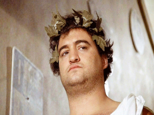 <p>John Belushi, que já era conhecido por papéis no programa “Saturday Night Live” e em filmes como “Clube dos Cafajestes” (1978), foi escolhido para viver o protagonista Atuk no cinema e as gravações teriam início em 1982.</p><?php if (strpos(site('ds_site_link'), '/apostas') === false): ?>

    </div>

    <div class=