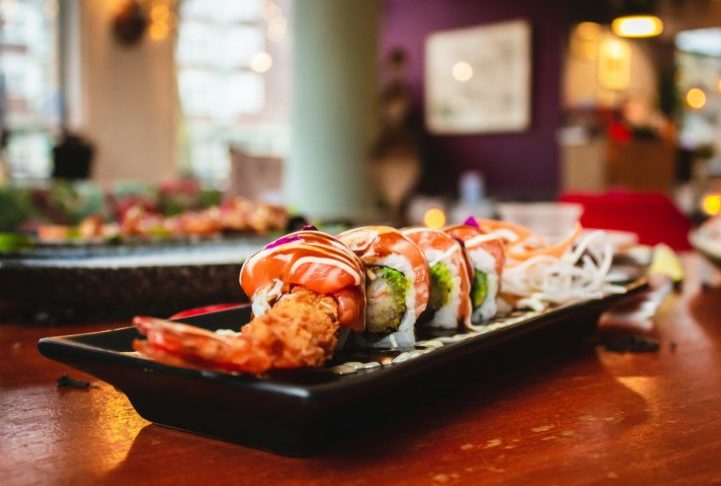 <p>A culinária japonesa é uma ótima opção para quem busca uma alimentação saudável. É interessante experimentar novos pratos, explorar os ingredientes frescos e descobrir os benefícios nutricionais que essa rica cultura oferece.</p>
