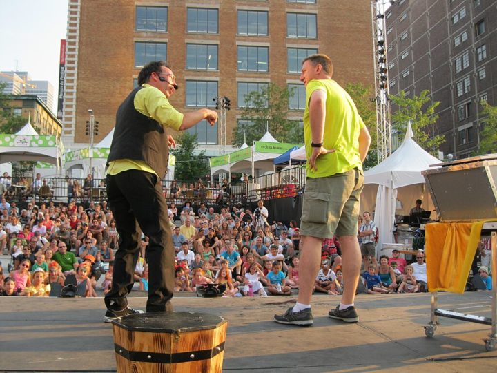 <p>Montreal é também famosa por seus festivais vibrantes, como o Festival Internacional de Jazz de Montreal, o Just for Laughs (Festival de Comédia) e o Festival Mundial de Cinema.</p>
