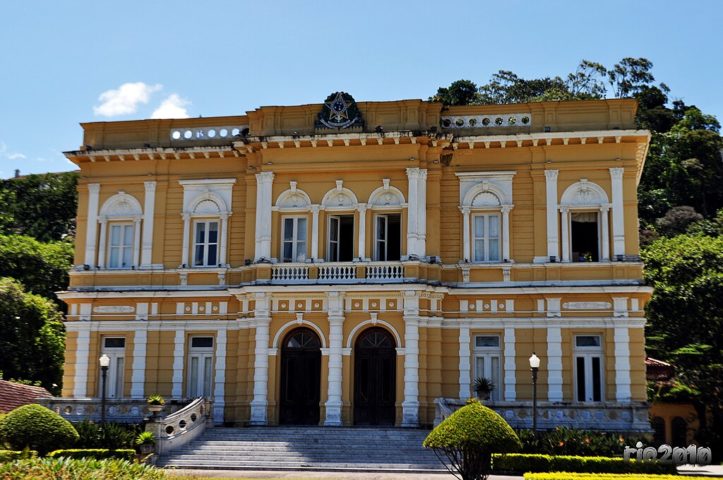 <p>Petrópolis é repleta de casarões e palacetes históricos, muitos dos quais foram transformados em pousadas, restaurantes e centros culturais.</p>
