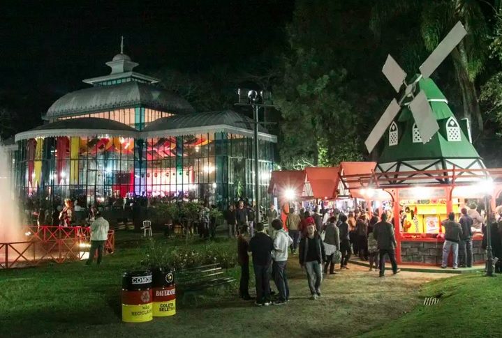 <p>Todo ano, a cidade recebe o tradicional Festival de Inverno, que reúne apresentações musicais, teatrais e gastronômicas.</p>
