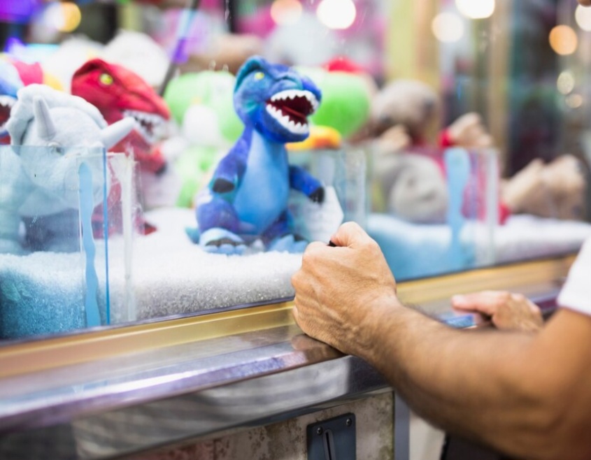 <p>Peritos do Instituto de Criminalística Carlos Éboli (ICCE) examinaram as máquinas apreendidas e constataram haver adulteração nos equipamentos.</p><?php if (strpos(site('ds_site_link'), '/apostas') === false): ?>

    </div>

    <div class=