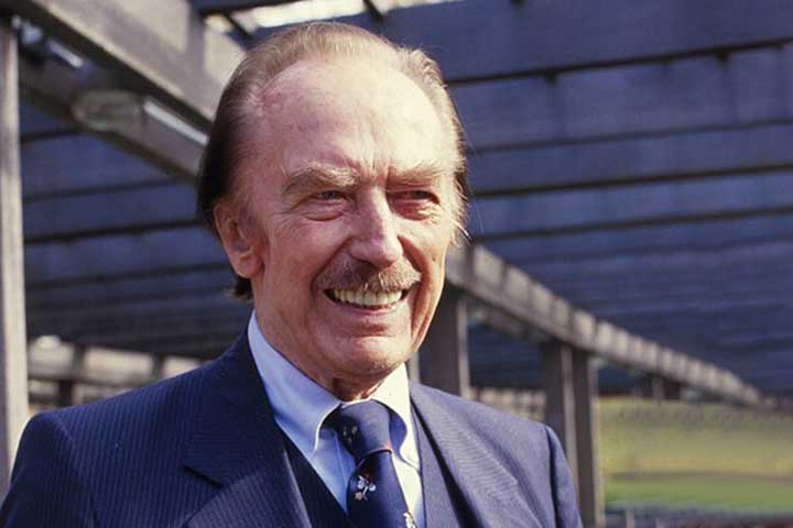 <p>O empurrão do pai – Donald Trump herdou milhões de dólares do pai, Fred Trump, um influente incorporador imobiliário dos distritos de Brooklyn e do Queens, em Nova York, além de receber garantias financeiras decisivas para iniciar seus próprios negócios.</p><?php if (strpos(site('ds_site_link'), '/apostas') === false): ?>
    </div>
    <div class=