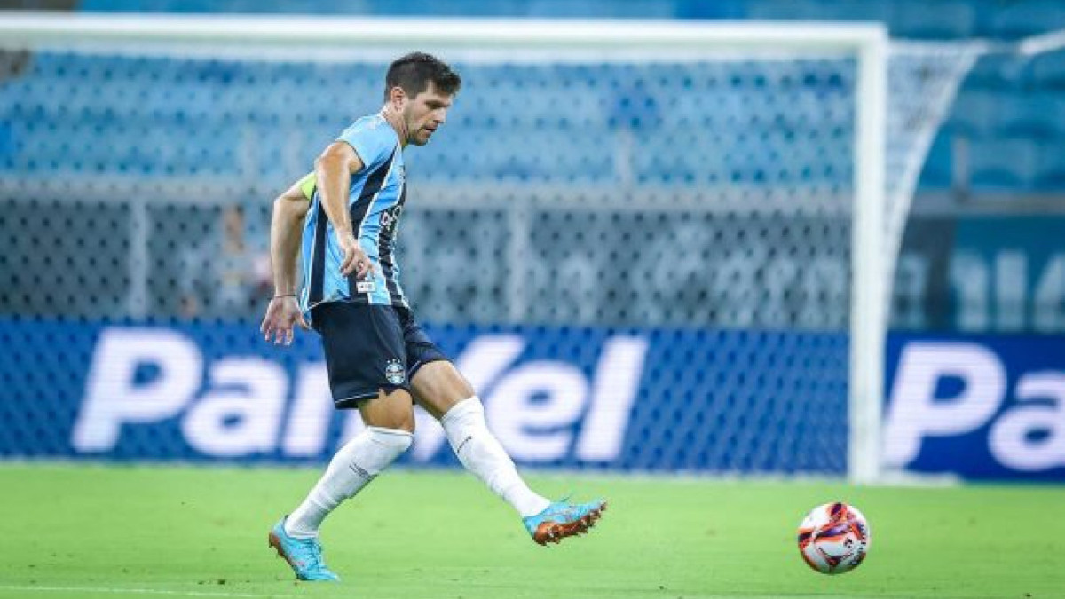 Zagueiro sofre lesão na coxa esquerda e fica ausente por pelo menos duas semanas, perdendo no mínimo cinco jogos