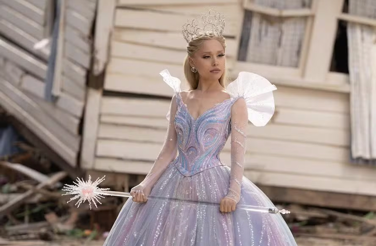 <p>Ela desbancou as atrizes Elle Fanning e Inga Ibsdotter Lilleaas, de “Valor Sentimental”, Ariana Grande, de “Wicked: Parte 2” – gerando burburinho de fãs nas redes sociais – , Wunmi Mosaku, de “Pecadores”, e Teyana Taylor, de “Uma Batalha Após a Outra”.</p></div>

<!-- INTERBANNER 5 [RETANGULO(BR)] - DESKTOP - [INTERNAS] -->
<div class=