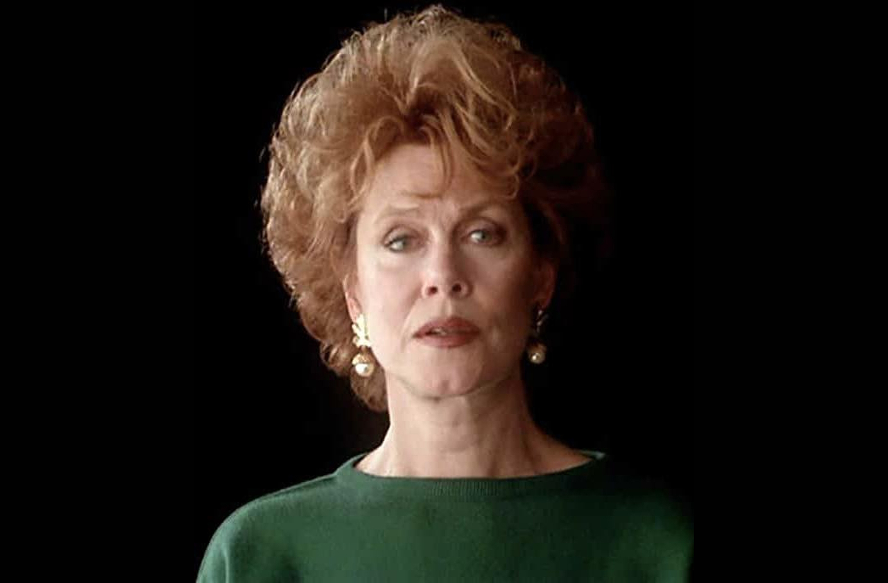 <p>Elizabeth Montgomery, aliás, morreu em 1995, aos 62 anos, depois de travar batalha intensa contra o câncer de cólon. Dick York, Agnes Moorehead e Dick Sargent, além de Bernard Fox (Dr. Bombay) e Paul Lynde (Uncle Arthur) também já nos deixaram.</p>
