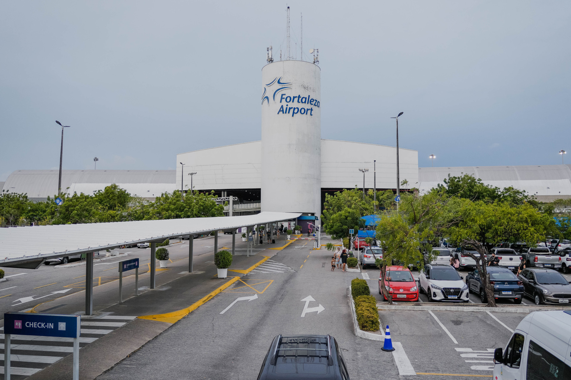 ￼ESTÃO previstos 3.211 voos que ligam Fortaleza a 18 destinos nacionais e a nove internacionais (Foto: FERNANDA BARROS)
