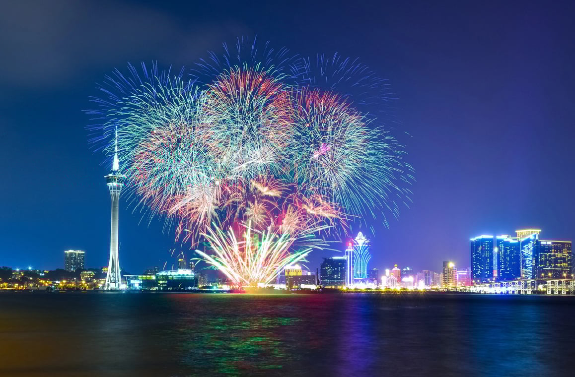 <p>Muito mais do que espaços de apostas, os grandes cassinos do mundo tornaram-se símbolos de luxo, entretenimento e turismo internacional.</p>
