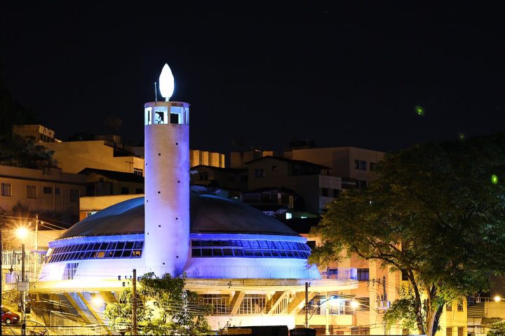 <p>Seu formato arredondado e incomum chama a atenção de quem passa pelo local.</p><?php if (strpos(site('ds_site_link'), '/apostas') === false): ?>
    </div>
    <div class=