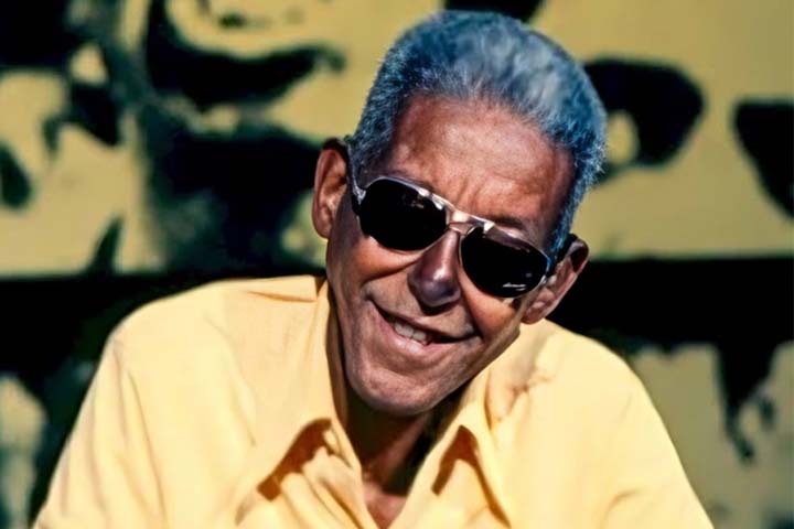 <p>Ao longo dos anos 1930, suas composições começaram a ganhar destaque fora do morro. Sambas como “Divina Dama”, “Quem Me Vê Sorrindo”, “Alegria”, “Não Quero Mais Amar a Ninguém” e “Qual Foi o Mal Que Eu Te Fiz?” foram gravados por grandes intérpretes da época, como Francisco Alves, Carmen Miranda e Mário Reis.</p>
