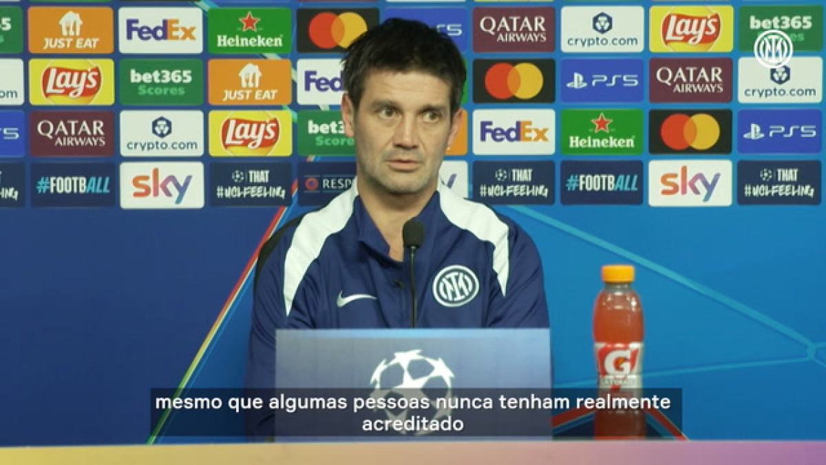 Chivu: 'Queremos ficar entre os 8 primeiros'