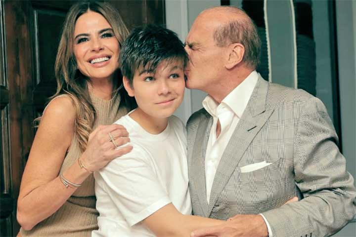 <p><span style=font-weight: 400;>A saída acontece em um momento de mudanças internas na emissora. Recentemente, a RedeTV! passou por uma reestruturação acionária, após Marcelo de Carvalho, empresário e ex-marido de Luciana, vender sua participação na empresa para Amilcare Dallevo Júnior, presidente e cofundador do canal.</span></p><?php if (strpos(site('ds_site_link'), '/apostas') === false): ?>
    </div>
    <div class=