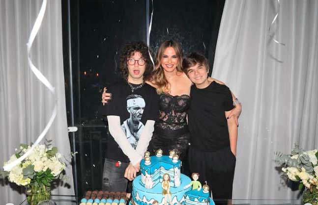 <p><span style=font-weight: 400;>Do relacionamento nasceu seu segundo filho, Lorenzo Gabriel Morad Fragali, em 2011. A união chegou ao fim em 2018, após 12 anos. </span></p>
