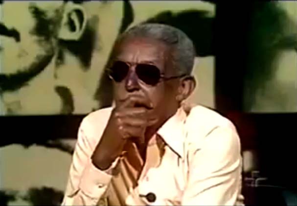 <p>Em seus últimos anos, lutou contra um câncer que o debilitou bastante, mas continuou compondo e se apresentando sempre que podia. Faleceu em 30 de novembro de 1980, aos 72 anos, deixando um legado monumental.</p>
