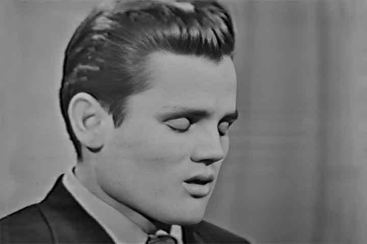 <p>Prisões, problemas legais e períodos de afastamento dos palcos tornaram-se recorrentes. Na década de 1960, chegou a perder dentes em circunstâncias controversas, o que comprometeu seriamente sua técnica no trompete e exigiu um doloroso processo de reaprendizado do instrumento.</p>
