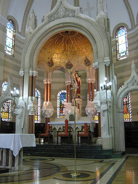 <p>Porto Velho (RO) – São Sebastião – Invocado por proteção contra guerras e doenças, ele é um mártir cristão do século 3. Conhecido por sua fé e coragem. Sua festa é uma das mais importantes, celebrada com procissões e eventos culturais em 20 de janeiro.</p>
