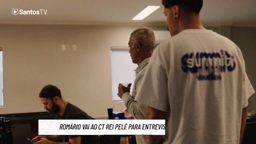 Romário visita CT Rei Pelé para entrevistar Gabigol 