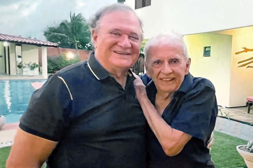 Com Marcos Bandeira, que me saudou em nome da Banda Mel (Foto: acervo pessoal)