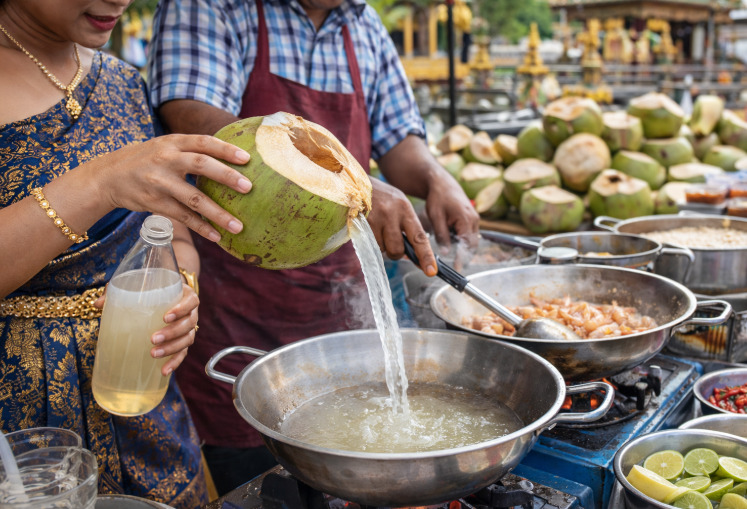 <p>A Tailândia também é referência, tanto no consumo local quanto no uso culinário da água de coco.</p>
