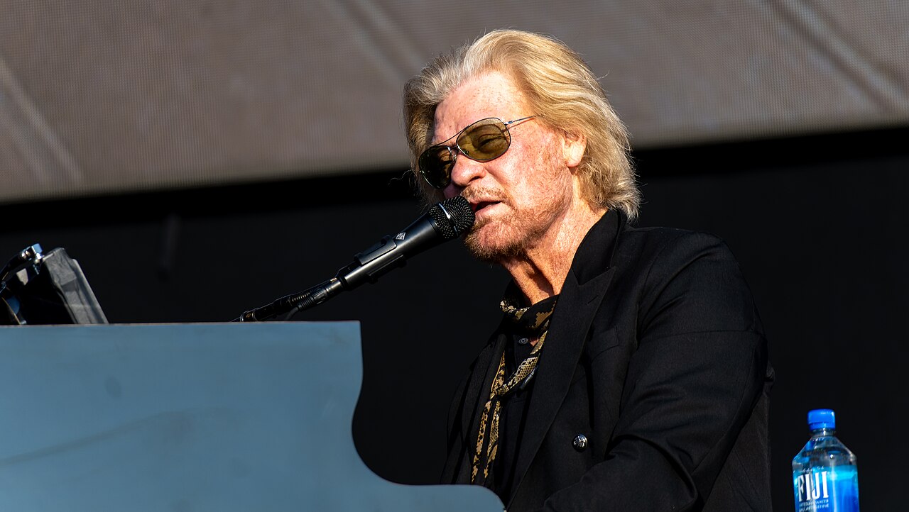 <p><b>Daryl Hall</b><span style=font-weight: 400;> – Nascido em 11 de outubro de 1946, é cantor americano da dupla Hall e Oates, um dos projetos mais bem-sucedidos do pop rock das décadas de 1970 e 1980.</span></p>
