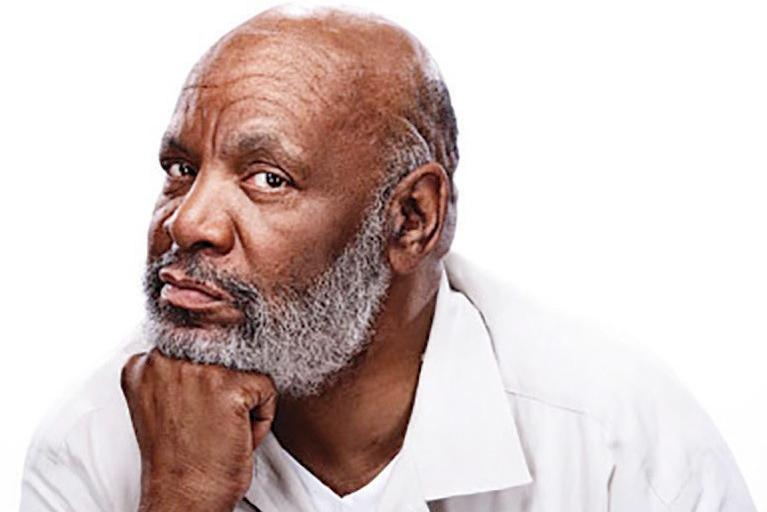 <p>James Avery, contudo, é o único membro do elenco principal que infelizmente já nos deixou. Ele morreu em 31 de dezembro de 2013, aos 68 anos, em Glendale, Califórnia, devido a complicações após uma cirurgia cardíaca.</p>
