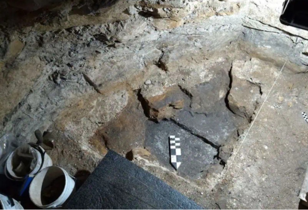 <p>Caverna em Tulum(México) – Recentemente, pesquisadores do Instituto Nacional de Antropologia e História do México (INAH) encontraram uma estrutura que, segundo os estudos, era usada pelos antigos maias para captar água da chuva. A descoberta estava no Parque Nacional de Tulum, um sítio arqueológico bem preservado.</p><?php if (strpos(site('ds_site_link'), '/apostas') === false): ?>
    </div>
    <div class=