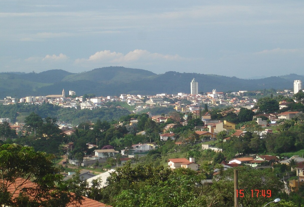 <p>Atibaia, em São Paulo, é reconhecida por sua alta qualidade de vida, segurança e infraestrutura voltada para a terceira idade, com clima agradável e natureza.</p>
