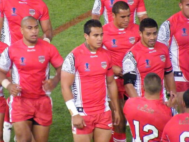 <p>Outra curiosidade sobre Tonga é que o rugby é o esporte mais popular por lá. Apesar de pequeno, o país chegou a participar quatro vezes da Copa Mundial de Rugby, a primeira delas em 1987.</p>
