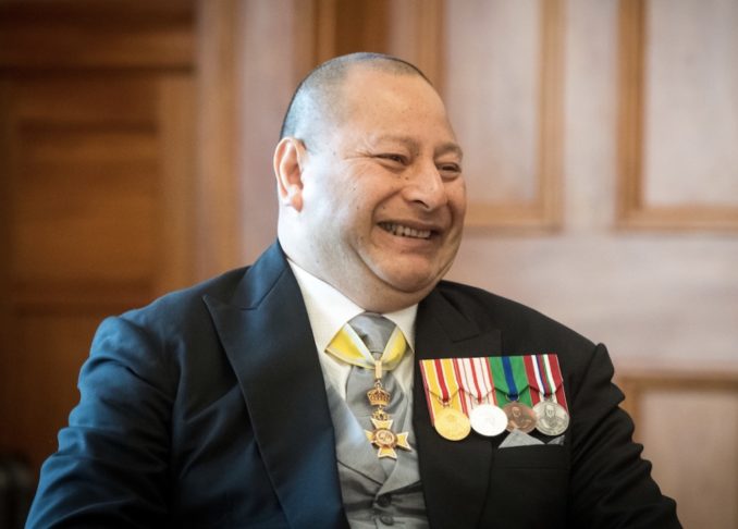 <p>Desde 18 de março de 2012, o rei Tupou VI é quem ocupa o poder em Tonga.</p><?php if (strpos(site('ds_site_link'), '/apostas') === false): ?>
    </div>
    <div class=