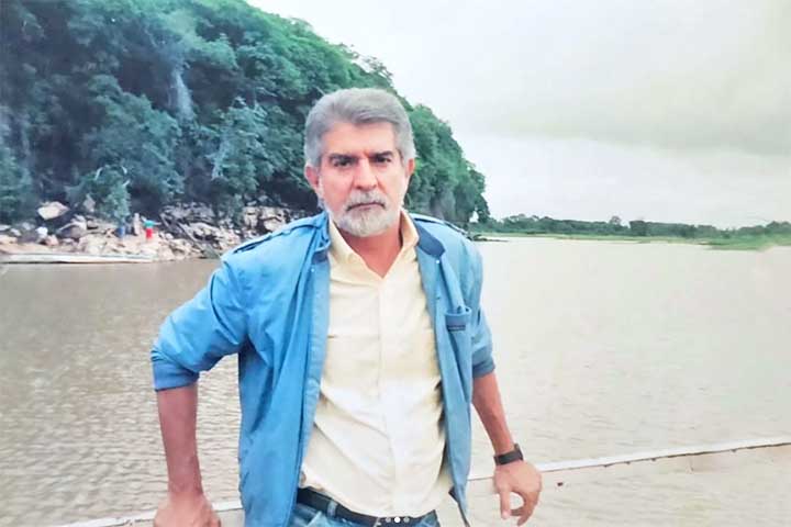 <p><span style=font-weight: 400;>Domingos João Meirelles nasceu em 8 de maio de 1940 em uma família de imigrantes europeus que se estabeleceu no Brasil após a Revolução de 1930. </span></p><?php if (strpos(site('ds_site_link'), '/apostas') === false): ?>
  </div>

  <div data-type=