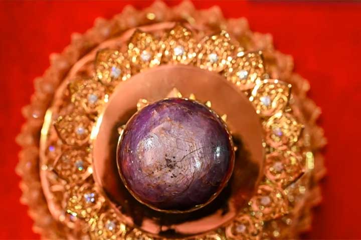 <p>Embora o valor oficial ainda não tenha sido estabelecido, estimativas apontam um preço entre US$ 300 milhões e US$ 400 milhões (em torno de R$ 2,14 bilhões).</p><?php if (strpos(site('ds_site_link'), '/apostas') === false): ?>
    </div>
    <div class=