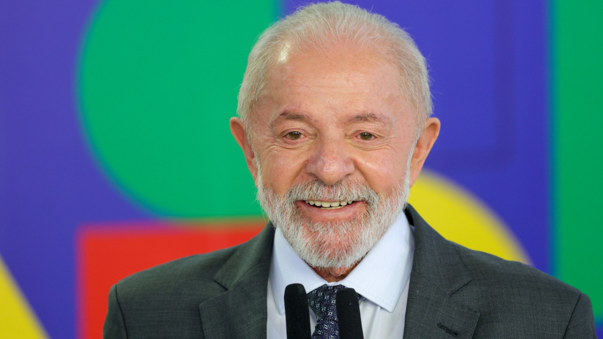 Presidente Lula destacou a isen&ccedil;&atilde;o do imposto de renda para quem ganha at&eacute; R$ 5 mil em discurso